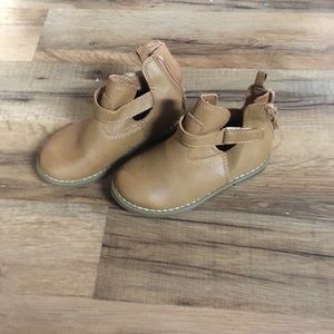 Toddler girl booties. Size 8.